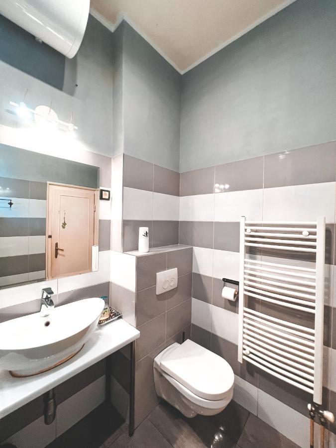 White Owl Hostel Belgrade Extérieur photo