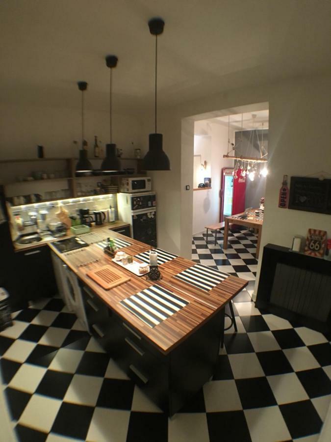White Owl Hostel Belgrade Extérieur photo